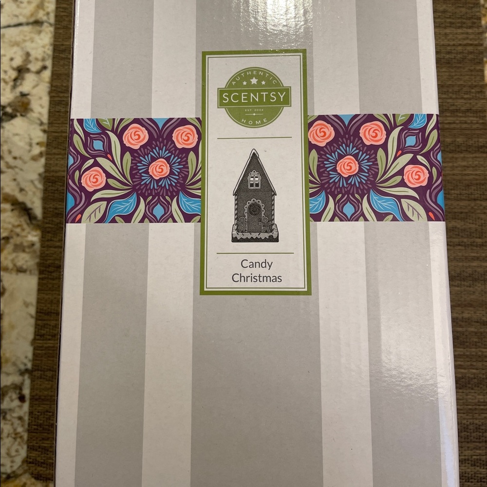Scentsy Candy Christmas Warmer